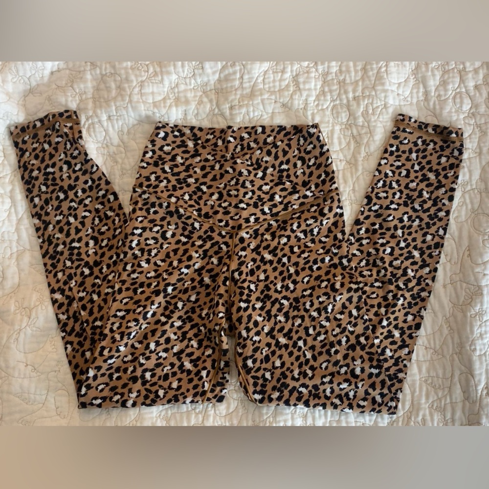 Aerie Crossover Waist Leopard / Cheetah Print Leggings - Perfect Condition!!